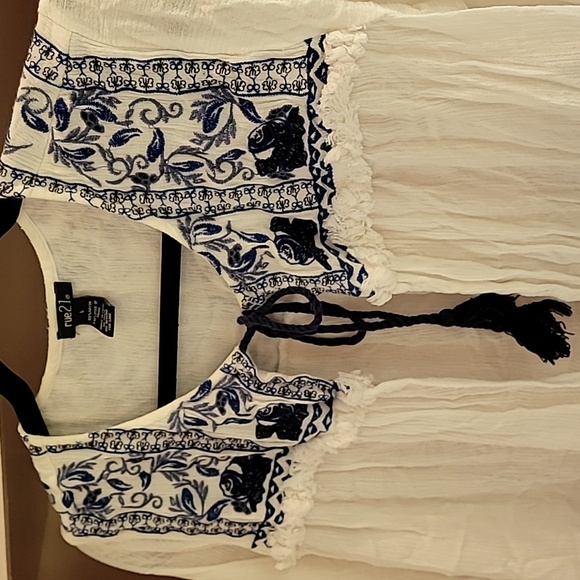 Tie front top - Picture 3 of 4